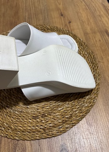 Beyaz Platform Topuklu Kadın Terlik - Görsel 3