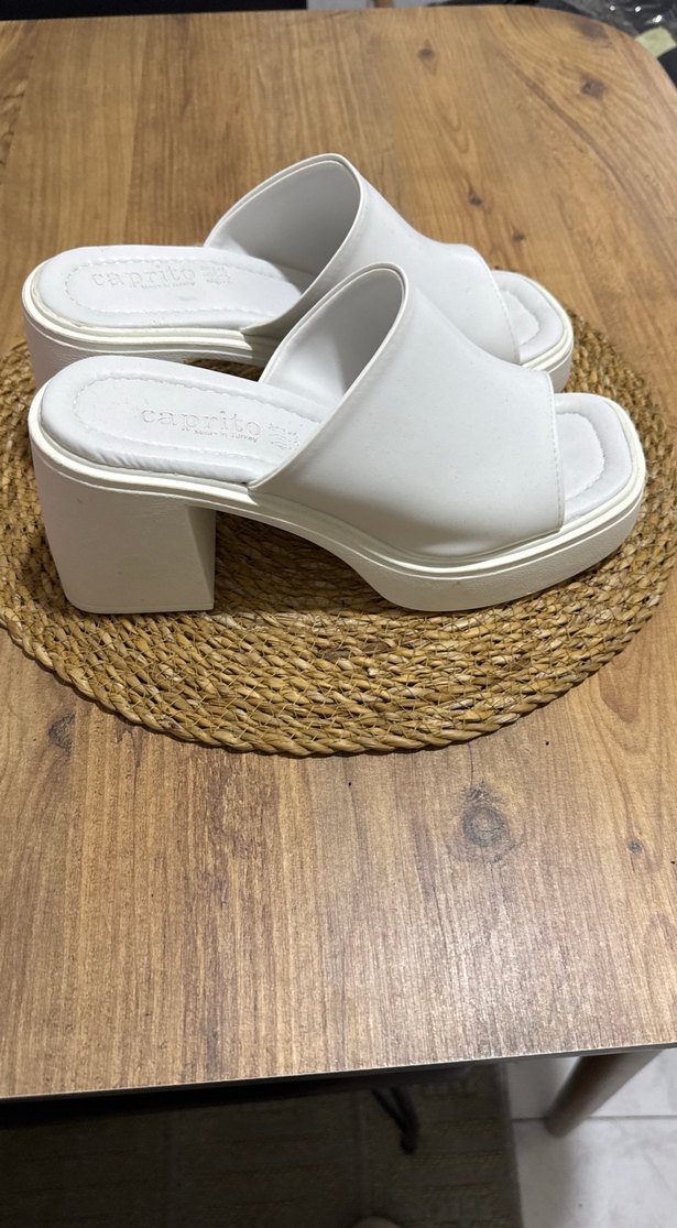 Beyaz Platform Topuklu Kadın Terlik - Görsel 2