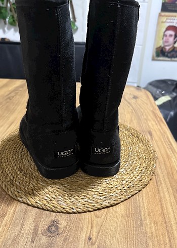 Siyah Yılan Desenli Kürklü Kadın Bot - Görsel 3