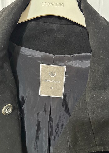 Düğmeli Siyah Kaban kumaşı kaşe - Görsel 2