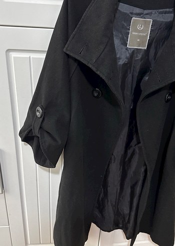 Düğmeli Siyah Kaban kumaşı kaşe - Görsel 4