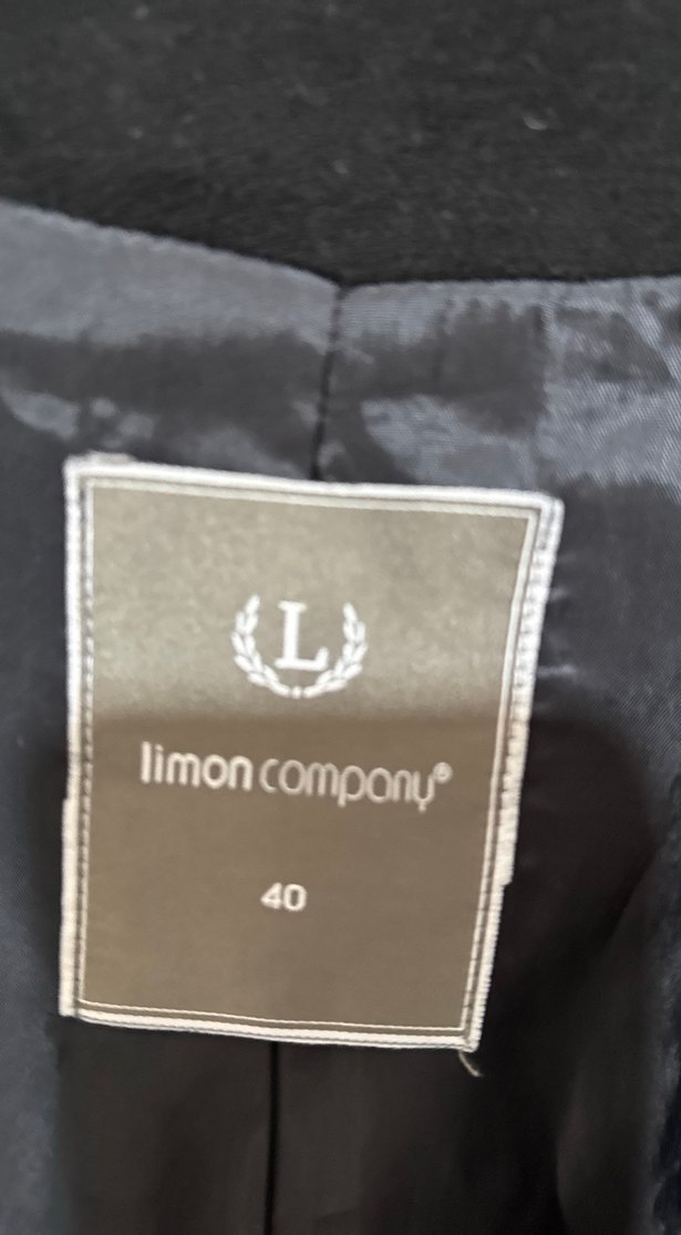 Düğmeli Siyah Kaban kumaşı kaşe - Görsel 3