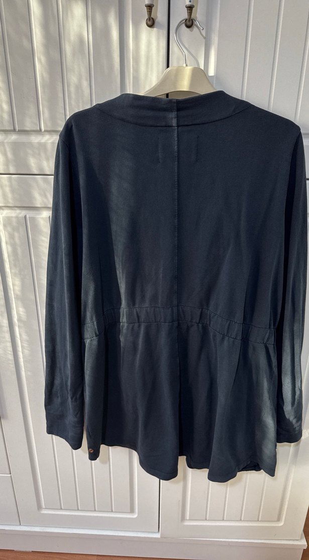 Düğmeli Lacivert Deri Kadın Ceket - Görsel 3