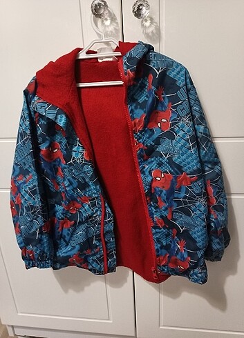 6 Yaş Beden kırmızı Renk Erkek çocuk yağmurluk Spiderman desenli
