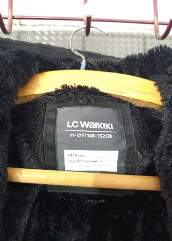 Siyah Kürklü Kadın Kışlık Mont - Görsel 3