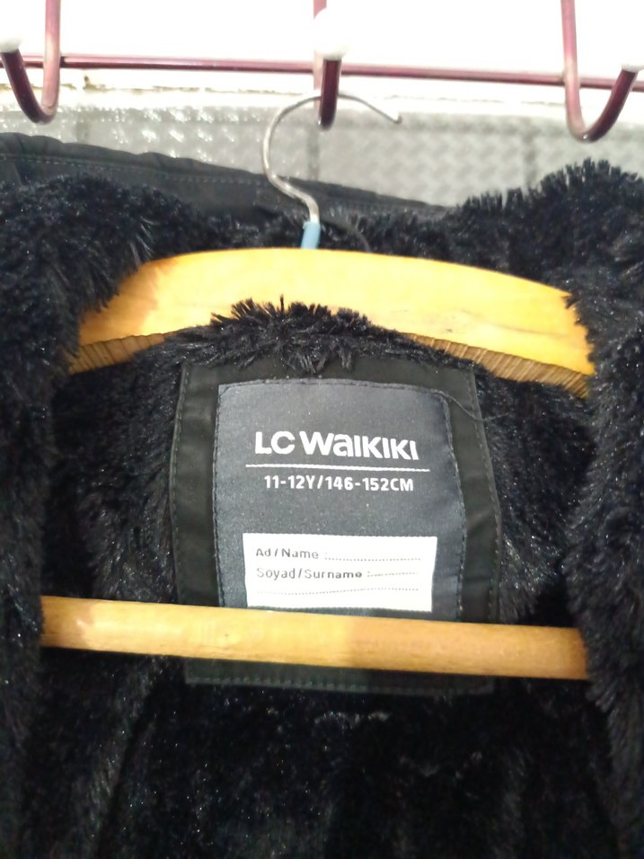 Siyah Kürklü Kadın Kışlık Mont - Görsel 3