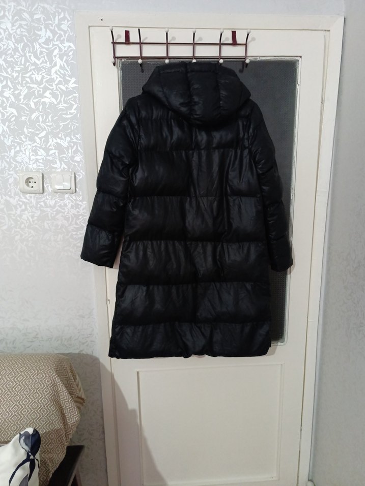 Düğmeli Siyah Kadın Kışlık Uzun Mont - Görsel 5