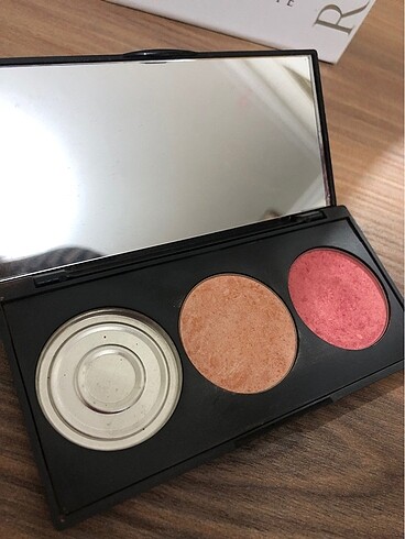 Golden Rose Aydınlatıcı ve Allık Paleti