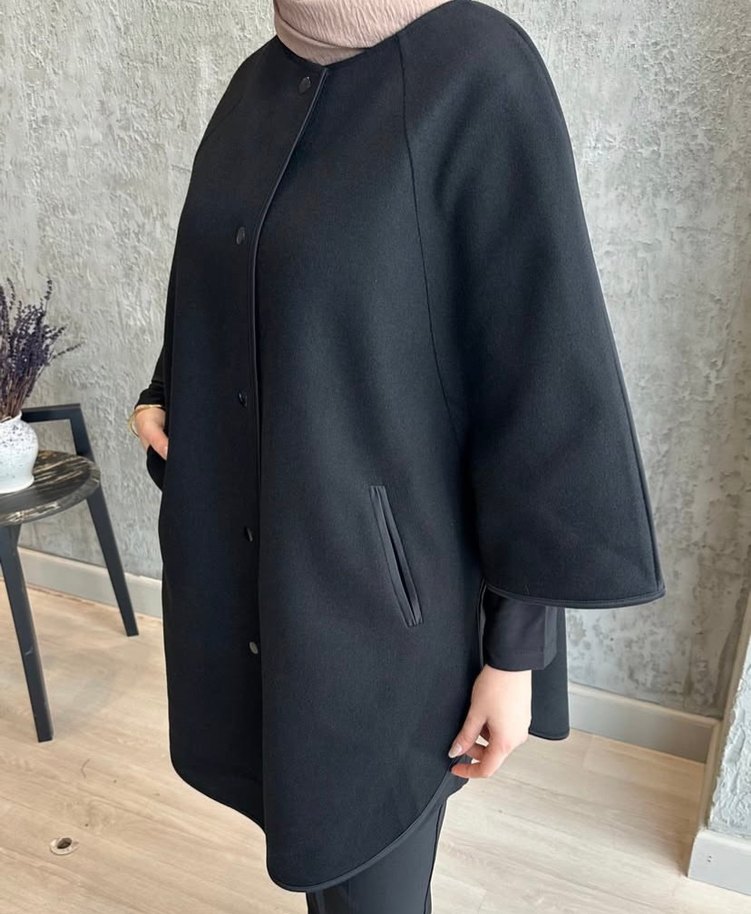 Siyah Oversize Dik Yaka Panço — görsel 2/5