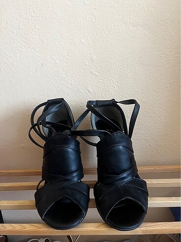 Shoes Time Siyah topuklu ayakkabı