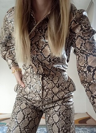 Zara Zara takım