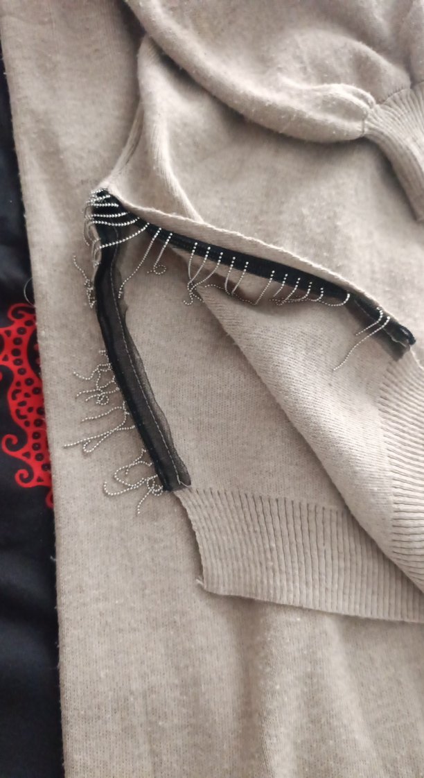 Gri Kapüşonlu Nakışlı Örgü Keten Erkek Sweatshirt - Görsel 4