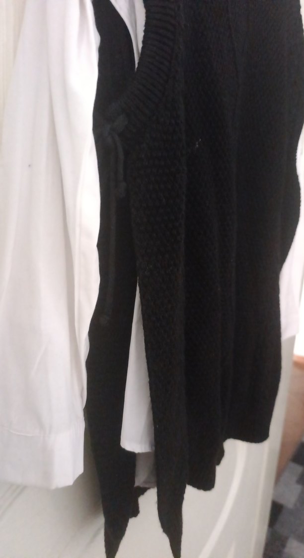 Siyah Pamuklu Uzun Kollu Salaş Süveter - Görsel 3