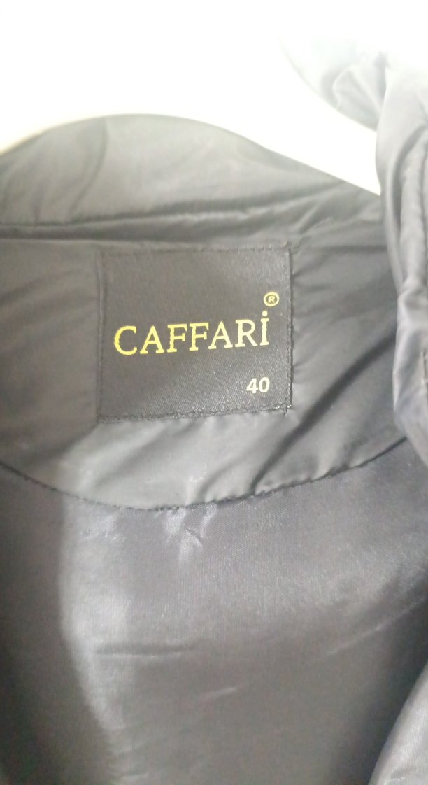 Siyah Kürklü Kapitone Kadın Yelek - Görsel 2