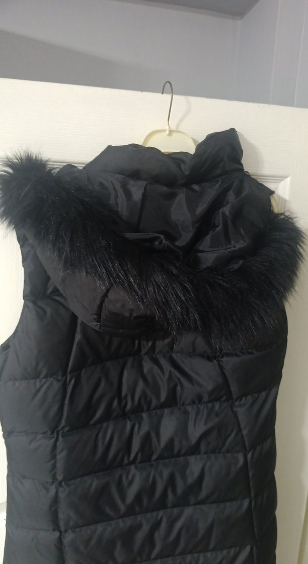 Siyah Kürklü Kapitone Kadın Yelek - Görsel 3