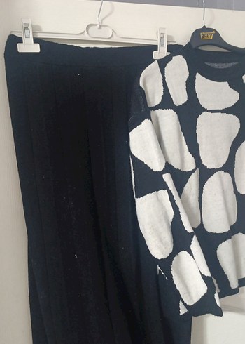 Siyah Beyaz Batik Desenli Kadın Triko Kazak - Görsel 3