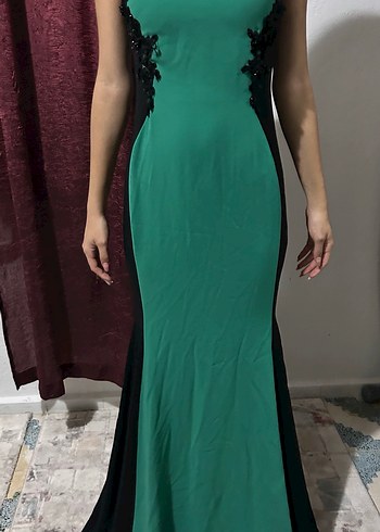 Yeşil Nakışlı Straplez Uzun Abiye Elbise - Görsel 3