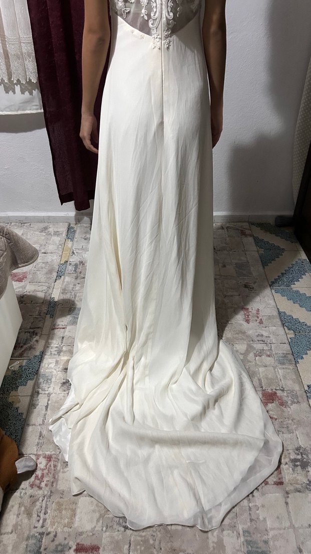 Beyaz Sade Gelinlik - Görsel 4