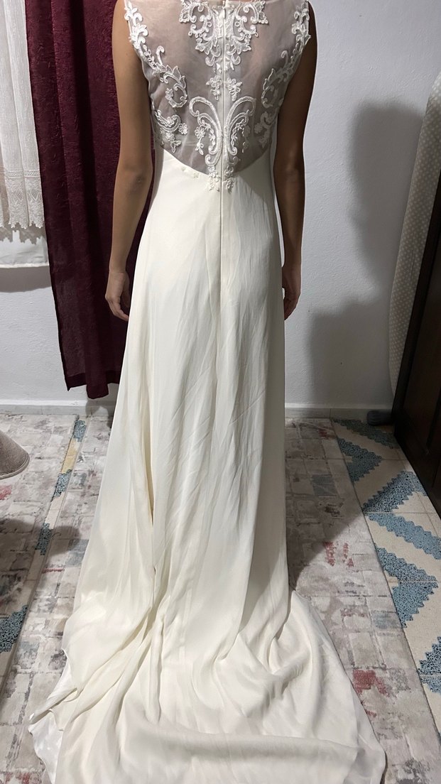 Beyaz Sade Gelinlik - Görsel 3