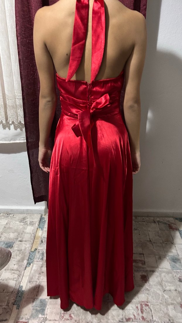 Kırmızı Saten V Yaka Uzun Abiye Elbise - Görsel 4