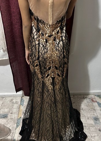 Altın Renkli Dantel İşlemeli V Yakalı Abiye Elbise - Görsel 7