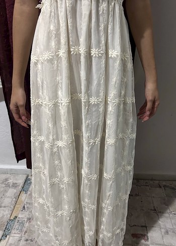 Dantel İşlemeli Beyaz Uzun Straplez Elbise - Görsel 4