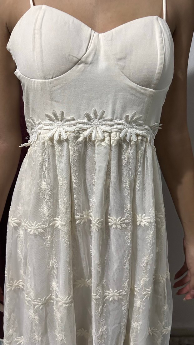 Dantel İşlemeli Beyaz Uzun Straplez Elbise - Görsel 5