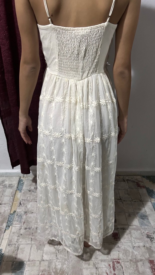 Dantel İşlemeli Beyaz Uzun Straplez Elbise - Görsel 2