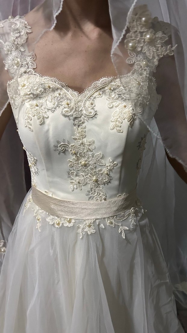 Dantel İşlemeli Straplez A Kesim Beyaz Gelinlik - Görsel 4