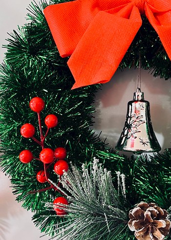 Kırmızı Büyük Fiyonklu Noel Çelengi - Görsel 7