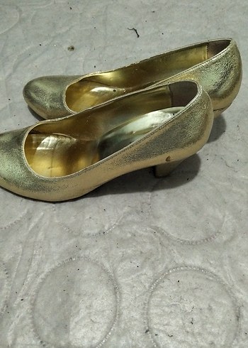 Altın Renkli Stiletto Topuklu Kadın Ayakkabı. topuk 5 cm - Görsel 4