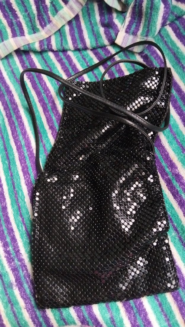 Siyah Pul Detaylı Yılan Desenli Gotik Çanta - Görsel 4