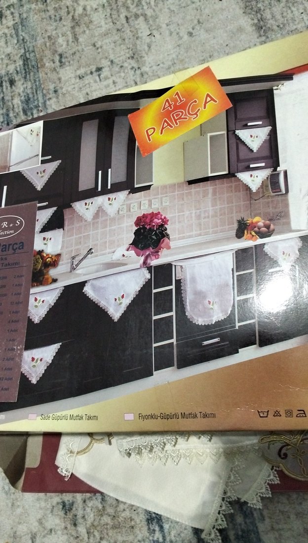 Beyaz Baskılı 4'lü Mutfak Takımı. mutfak örtü seti - Görsel 2