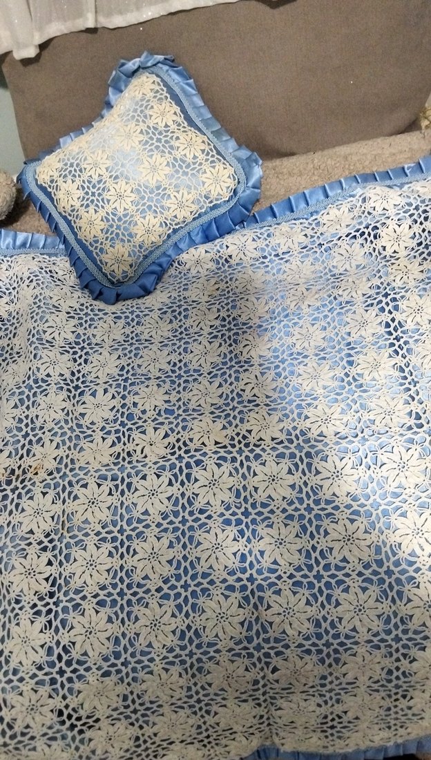 Mavi Kenarlı Beyaz Dantel Örtü. bebek battaniyesi. - Görsel 3