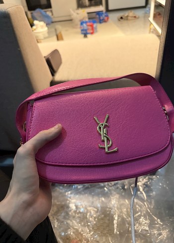 Yves Saint Laurent ürünü