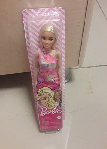 Barbie bebek