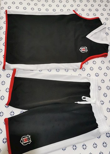 BJK Erkek Çocuk Siyah V Yaka Kolsuz Spor Forması Çift Taraflı