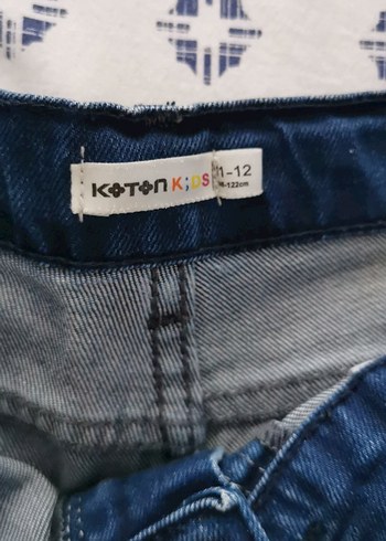 Koton Erkek Çocuk Parlak Mavi Bol Kesim Denim Şort
