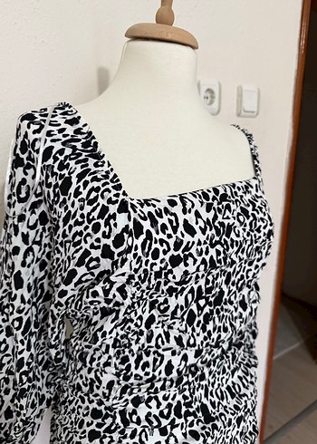 Leopar Desenli Gri Mini Hamile Bluzu - Görsel 2