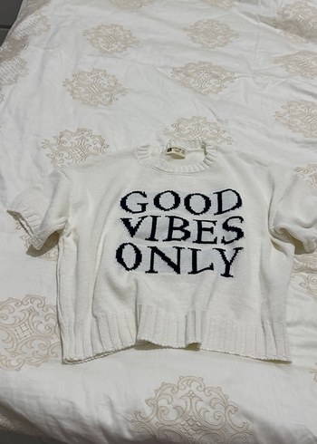 Beyaz Kısa Kollu Örgü Kadın Kazak - Görsel 2