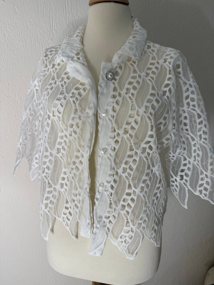 Beyaz Dantel Detaylı gömlek - Görsel 3