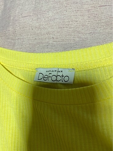 m Beden defacto üste yapışan t-shirt