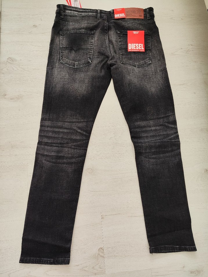 Diesel Siyah Yıkamalı Dar Kesim Jean — görsel 3/4