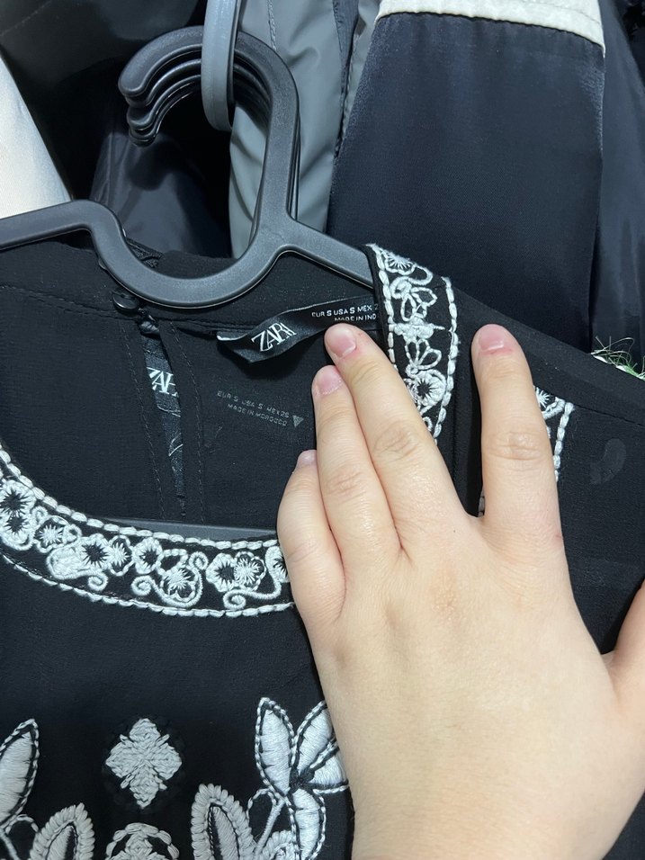 Uzun Siyah Nakışlı Bohem Elbise - Görsel 3