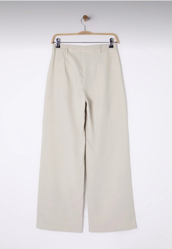 Bej Geniş Paça Kumaş Pantolon — görsel 3/4