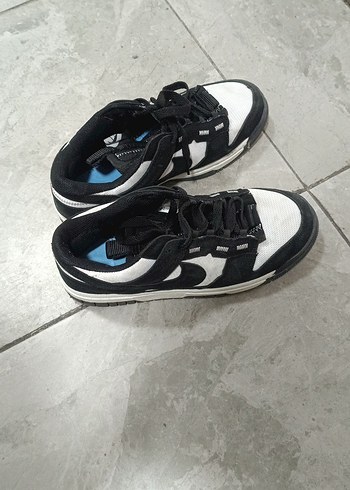 Nike Siyah Beyaz Dusuk Bilekli Sneaker