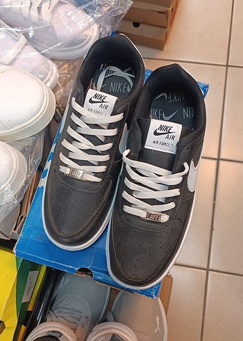 Nike Air Force 1 Siyah Beyaz Sneaker