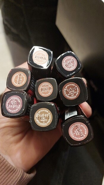 Avon ruj