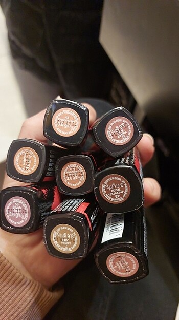 Avon Avon ruj