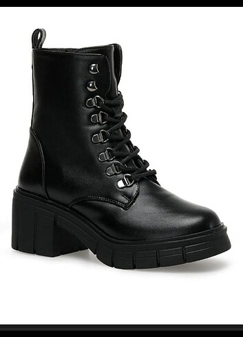 Nine West bot